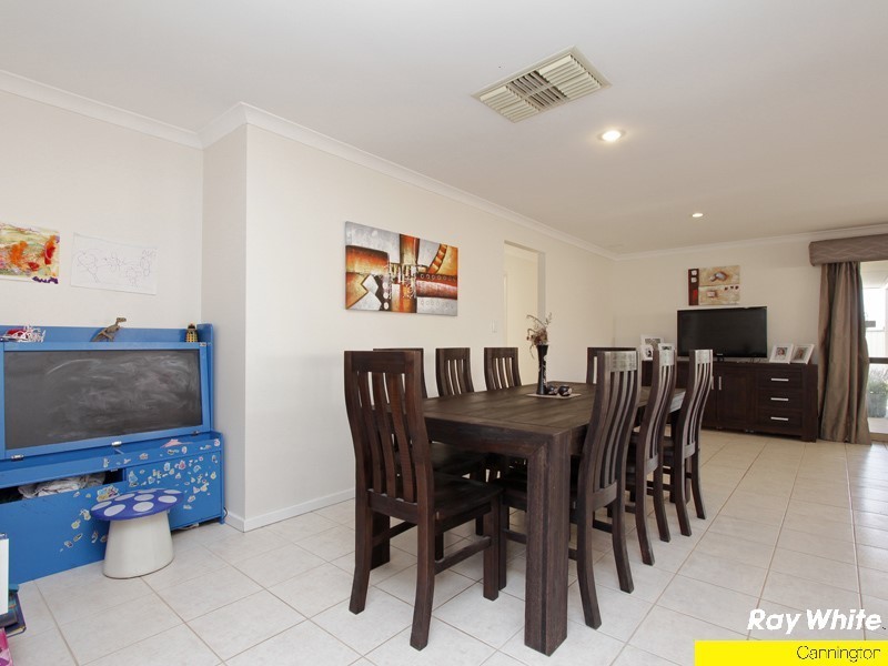 14 Holton Way, Cannington WA 6107