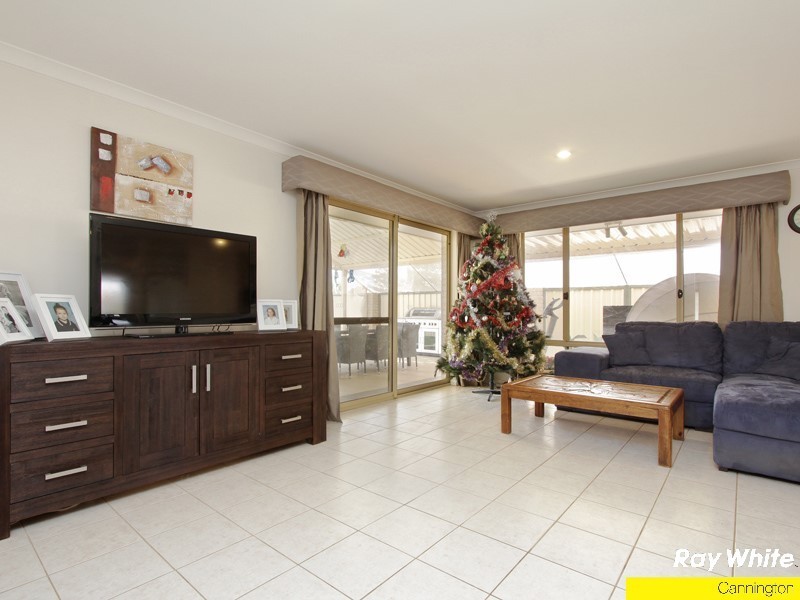14 Holton Way, Cannington WA 6107
