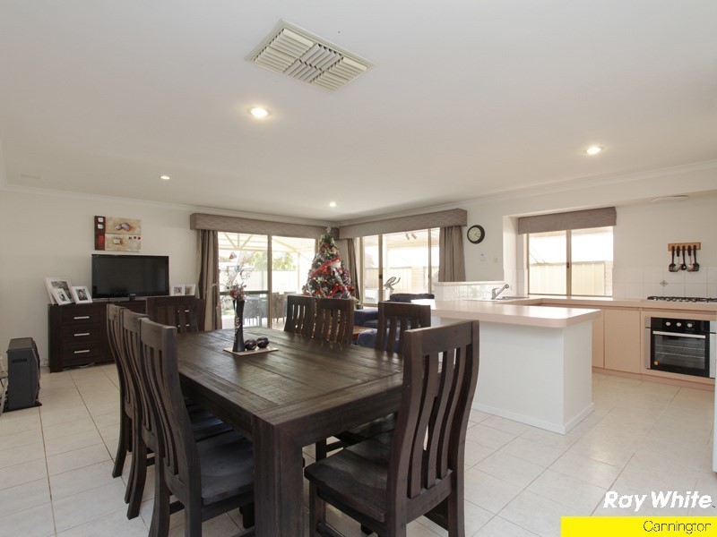 14 Holton Way, Cannington WA 6107