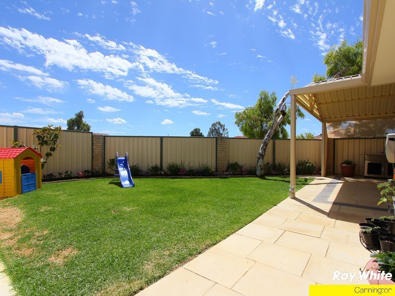 14 Holton Way, Cannington WA 6107