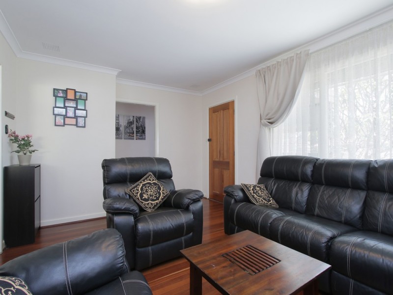15 Letsom Way, Langford WA 6147