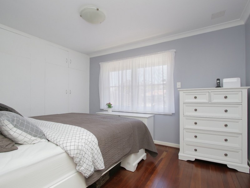 15 Letsom Way, Langford WA 6147