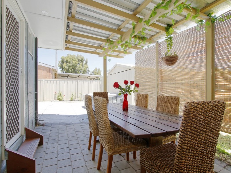 15 Letsom Way, Langford WA 6147