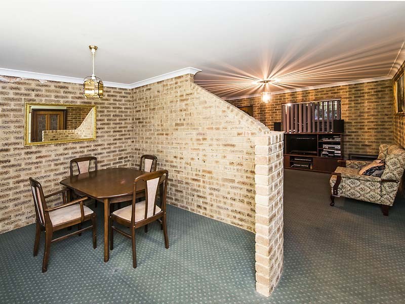 8 Kylie Road, Roleystone WA 6111