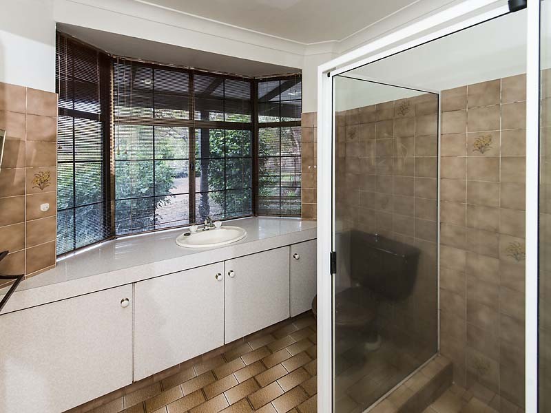 8 Kylie Road, Roleystone WA 6111