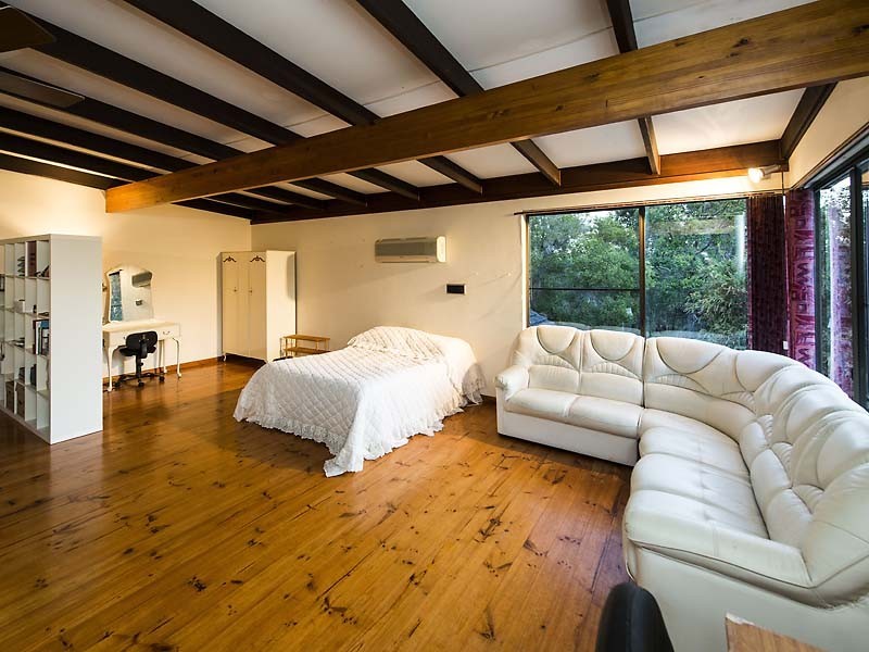 8 Kylie Road, Roleystone WA 6111