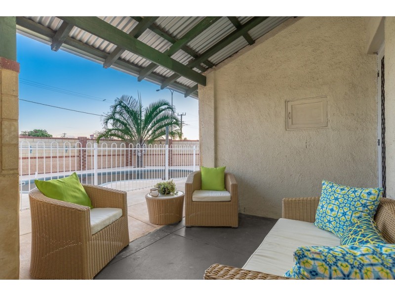 26 Redcliffe Street, East Cannington WA 6107