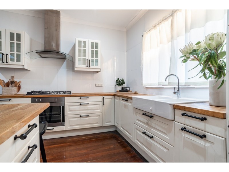 26 Redcliffe Street, East Cannington WA 6107