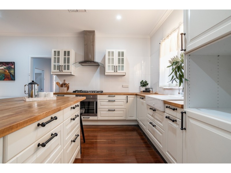 26 Redcliffe Street, East Cannington WA 6107