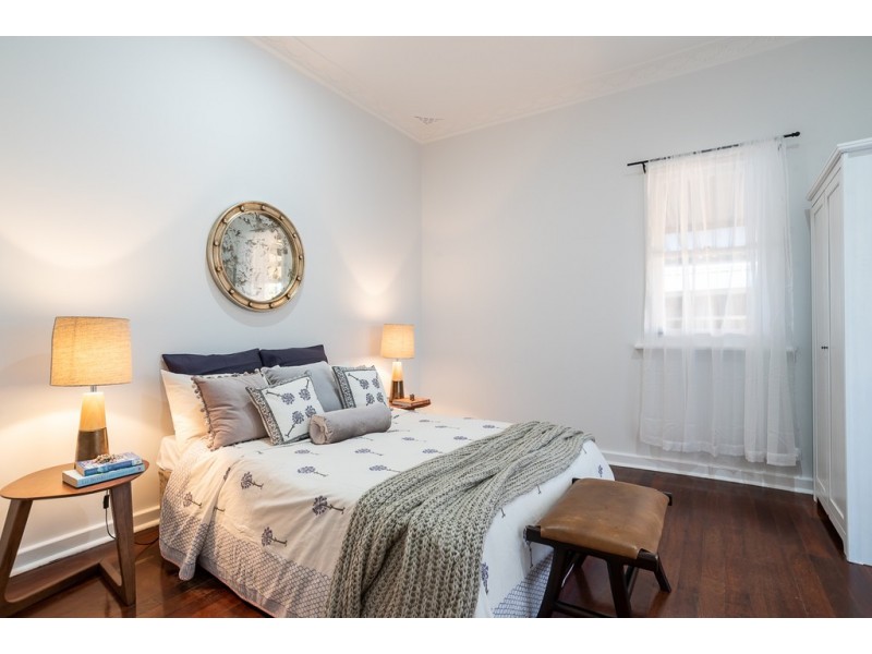 26 Redcliffe Street, East Cannington WA 6107