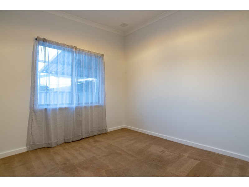 26 Redcliffe Street, East Cannington WA 6107