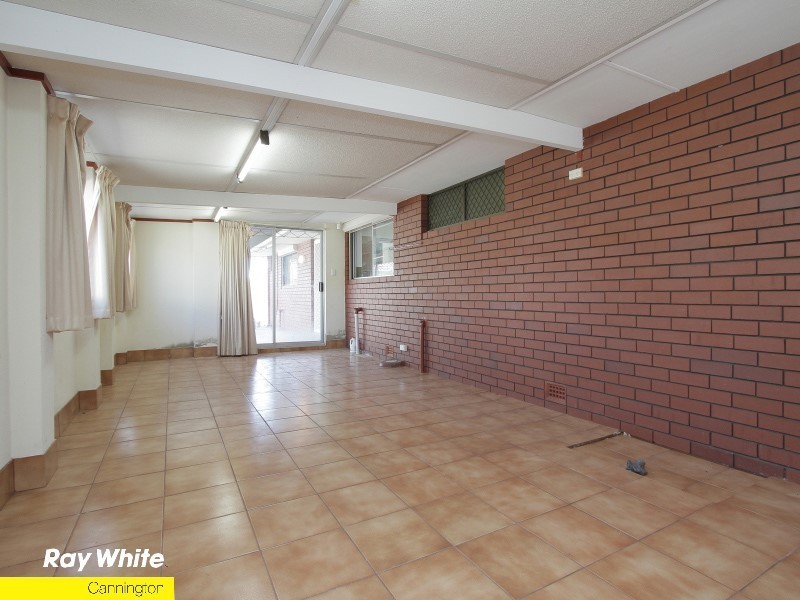 111 Mills Street, Queens Park WA 6107