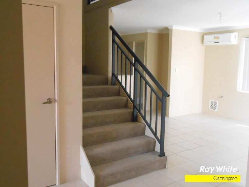 6/40 Mica Mews, Wattle Grove WA 6107