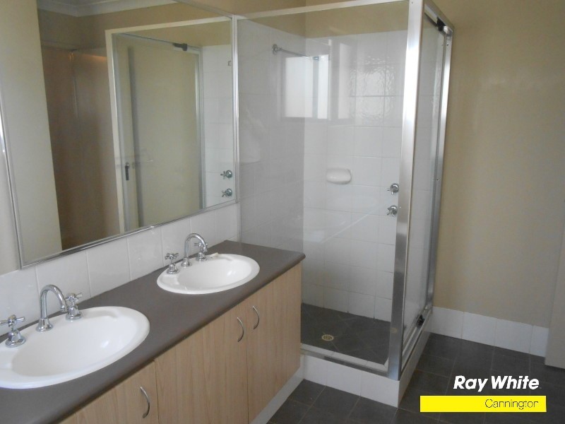 6/40 Mica Mews, Wattle Grove WA 6107