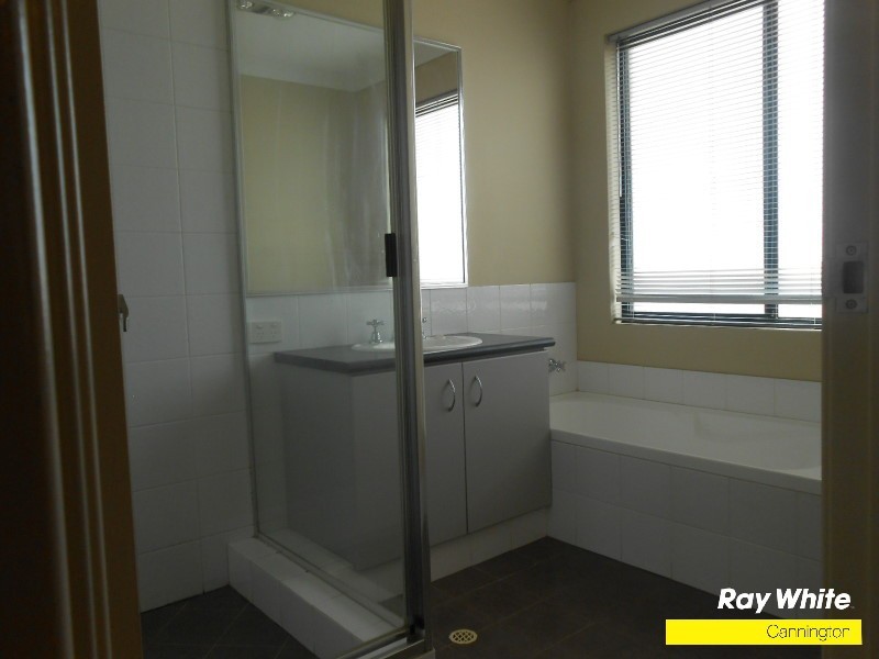 6/40 Mica Mews, Wattle Grove WA 6107