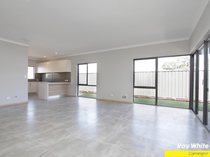 12b Teaguer Street, Wilson WA 6107