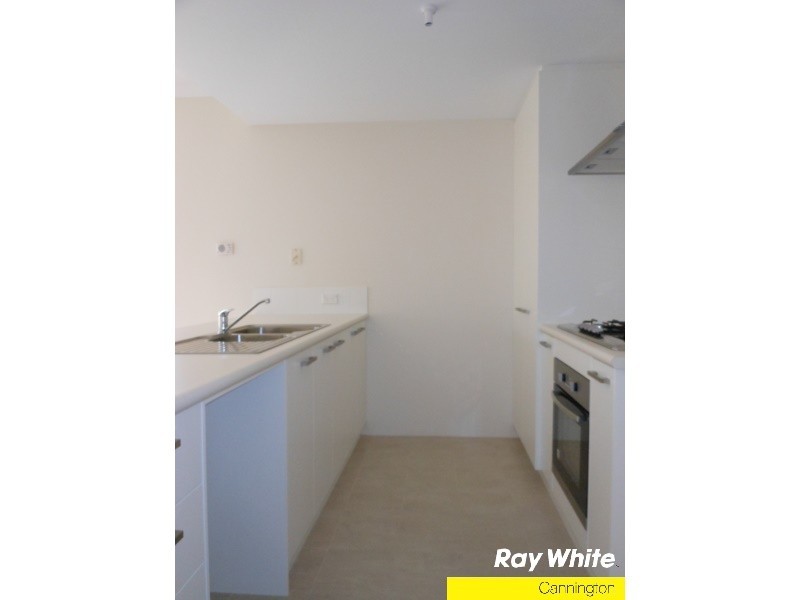 8/7 Leslie Street, Cannington WA 6107