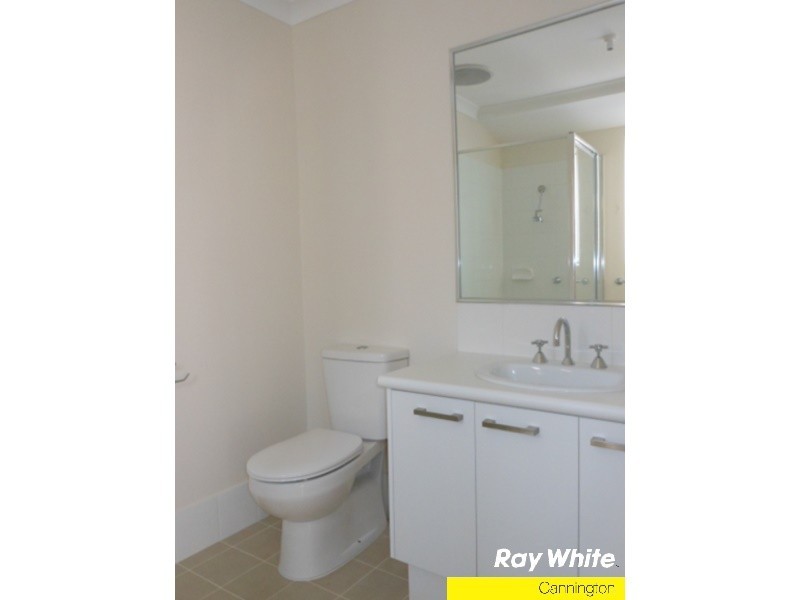 8/7 Leslie Street, Cannington WA 6107