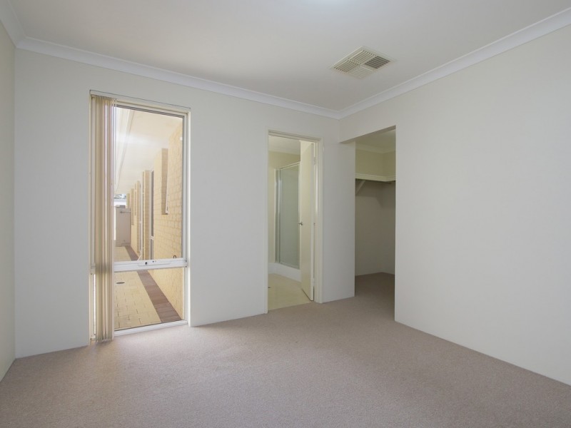 11/7 Leslie Street, Cannington WA 6107