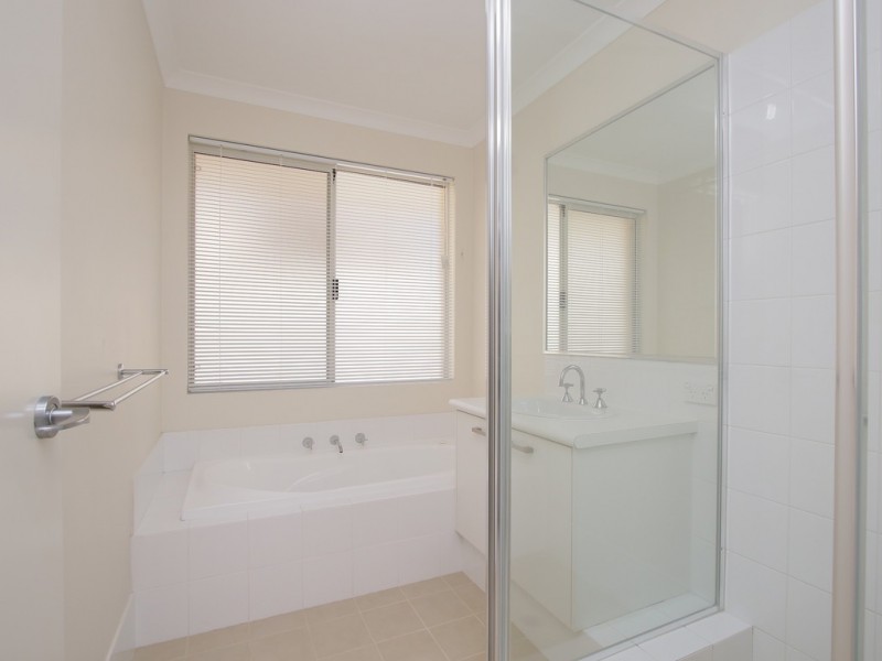 11/7 Leslie Street, Cannington WA 6107