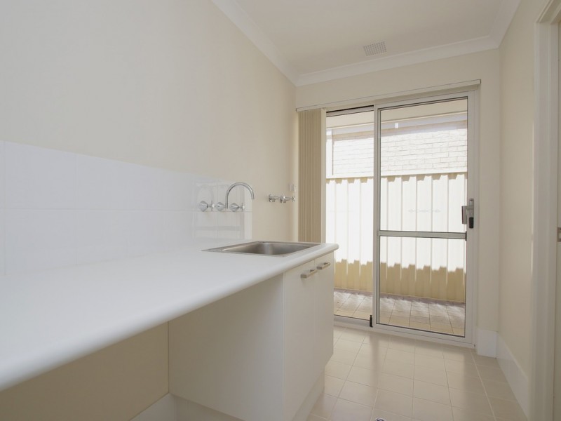 11/7 Leslie Street, Cannington WA 6107