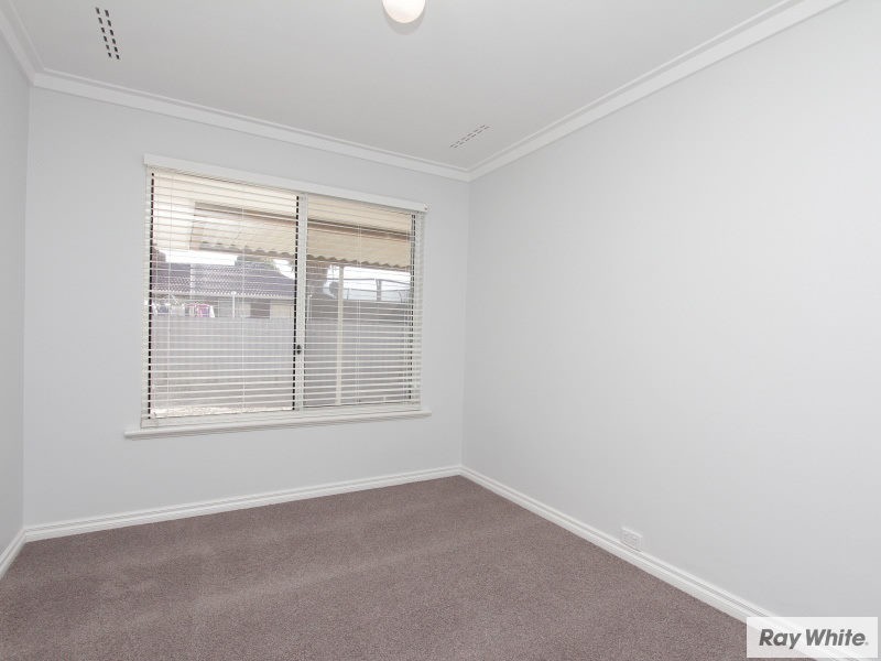 11 Lind Court, Langford WA 6147