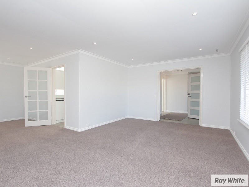 11 Lind Court, Langford WA 6147