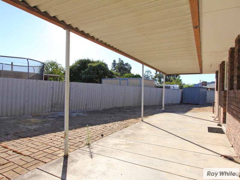 11 Lind Court, Langford WA 6147