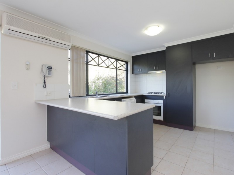 1/194 Hamilton Street, Queens Park WA 6107