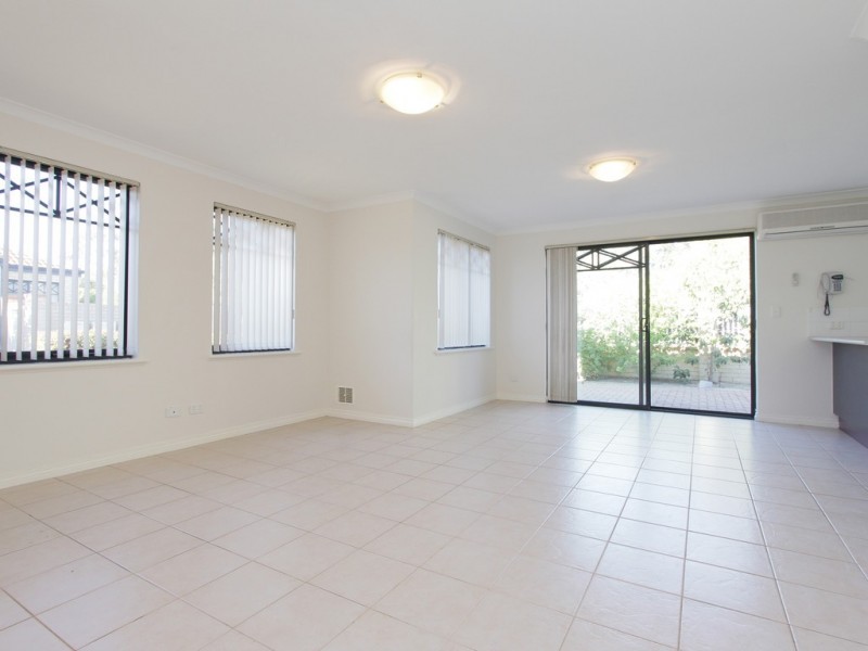 1/194 Hamilton Street, Queens Park WA 6107