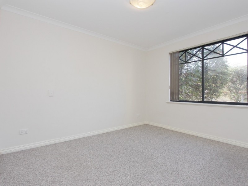 1/194 Hamilton Street, Queens Park WA 6107