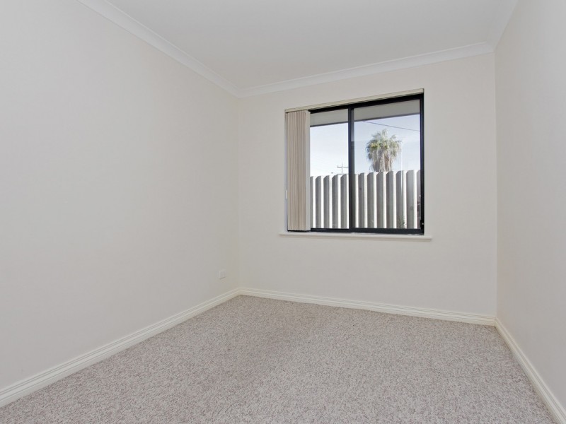 1/194 Hamilton Street, Queens Park WA 6107