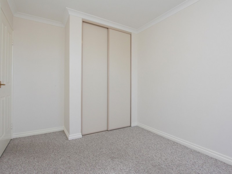 1/194 Hamilton Street, Queens Park WA 6107