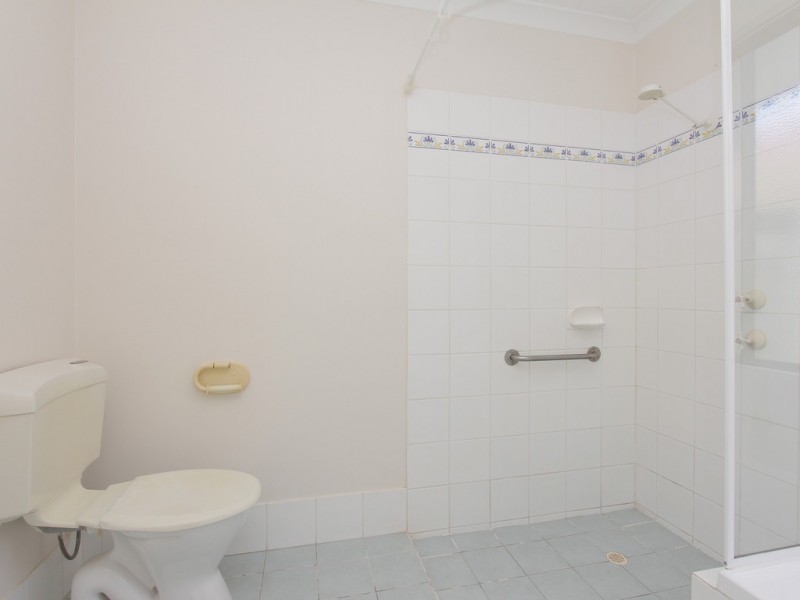 1/194 Hamilton Street, Queens Park WA 6107