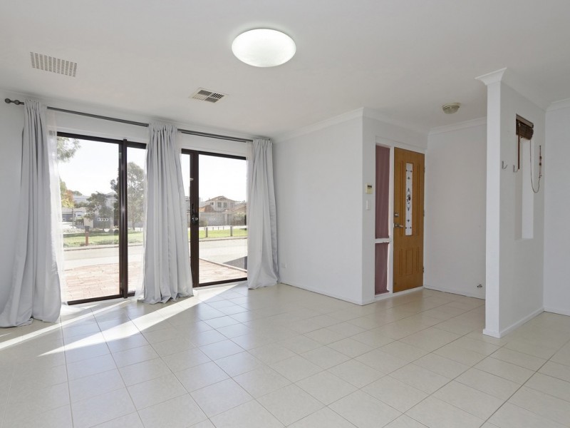 1/17 Dante Court, Bentley WA 6102