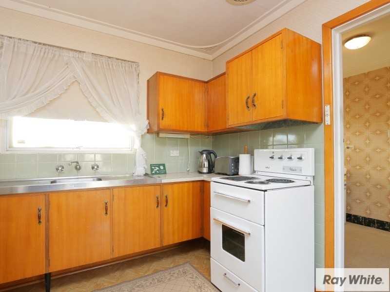 112 Station Street, East Cannington WA 6107