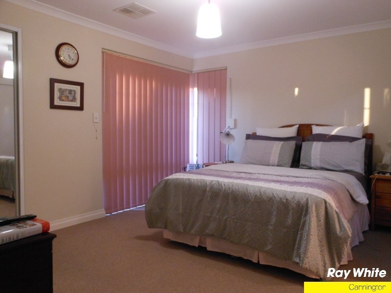 6 Gemina Way, Wattle Grove WA 6107