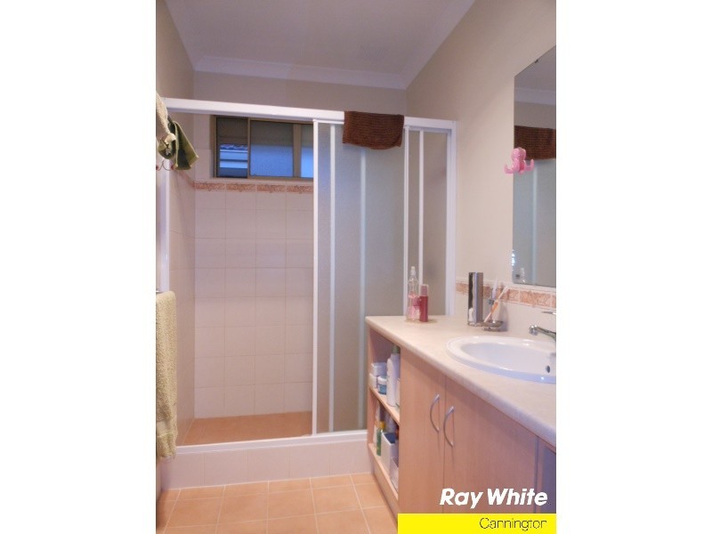 6 Gemina Way, Wattle Grove WA 6107