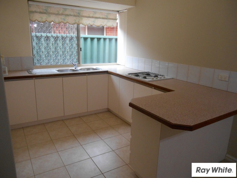 1a Herndon Close, Cannington WA 6107