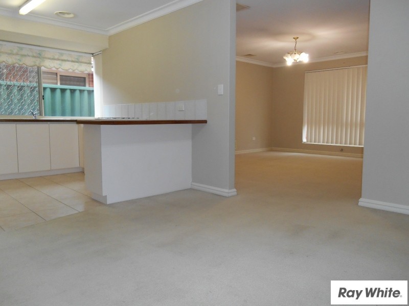 1a Herndon Close, Cannington WA 6107