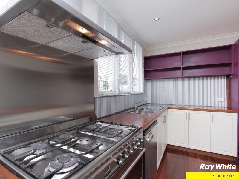 25 Second Avenue, Rossmoyne WA 6148