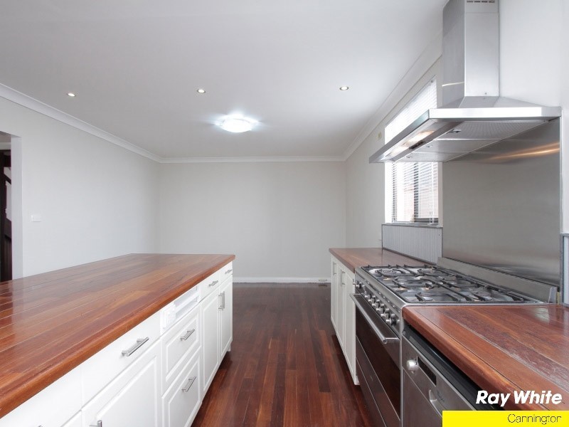 25 Second Avenue, Rossmoyne WA 6148