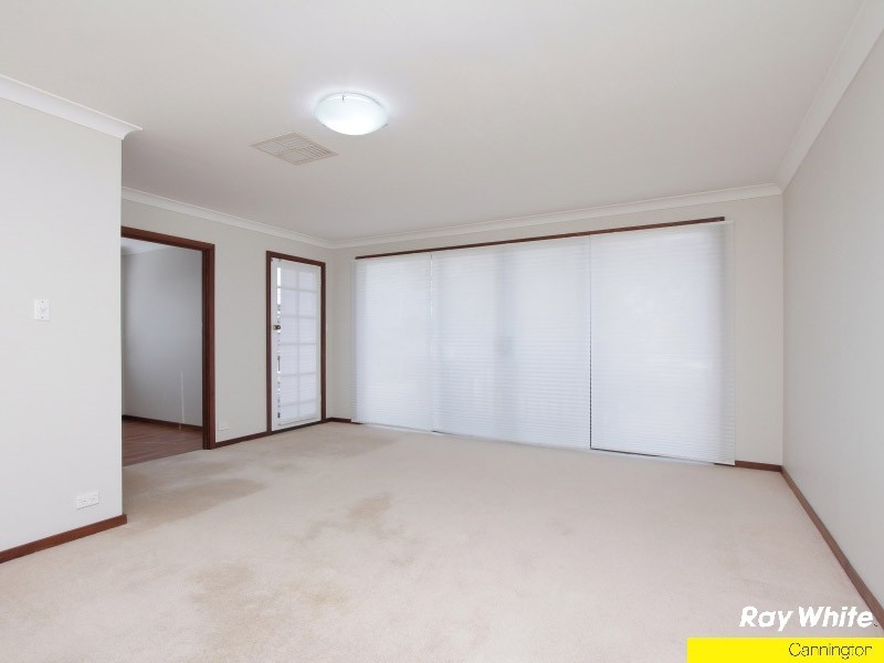 25 Second Avenue, Rossmoyne WA 6148