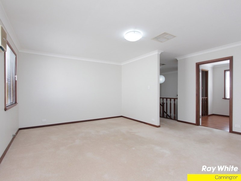 25 Second Avenue, Rossmoyne WA 6148