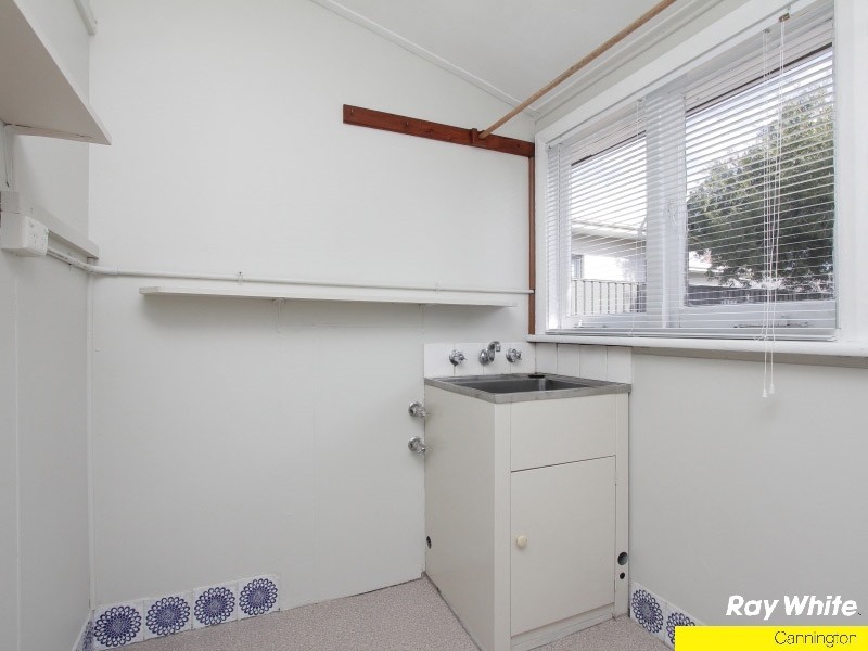 25 Second Avenue, Rossmoyne WA 6148