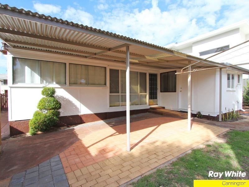 25 Second Avenue, Rossmoyne WA 6148