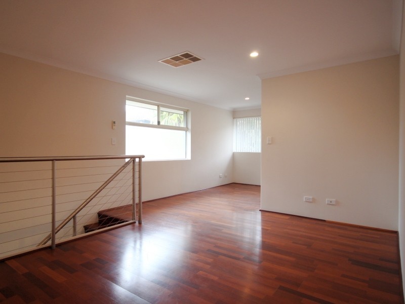 7/51 Carden Drive, Cannington WA 6107