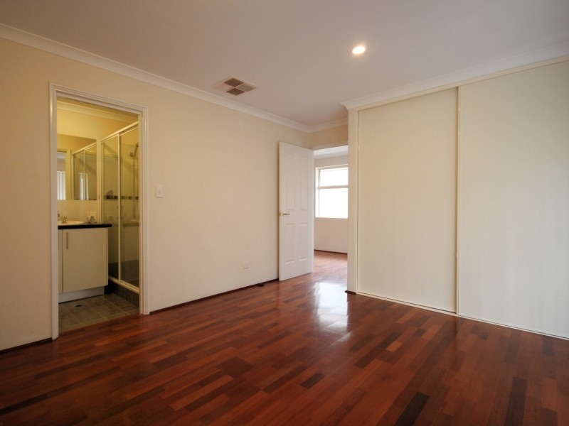 7/51 Carden Drive, Cannington WA 6107