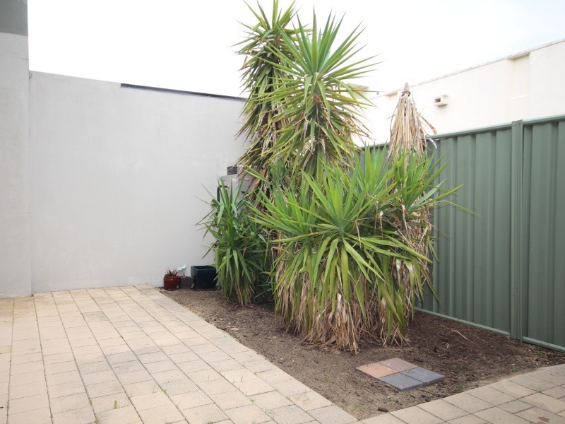 7/51 Carden Drive, Cannington WA 6107