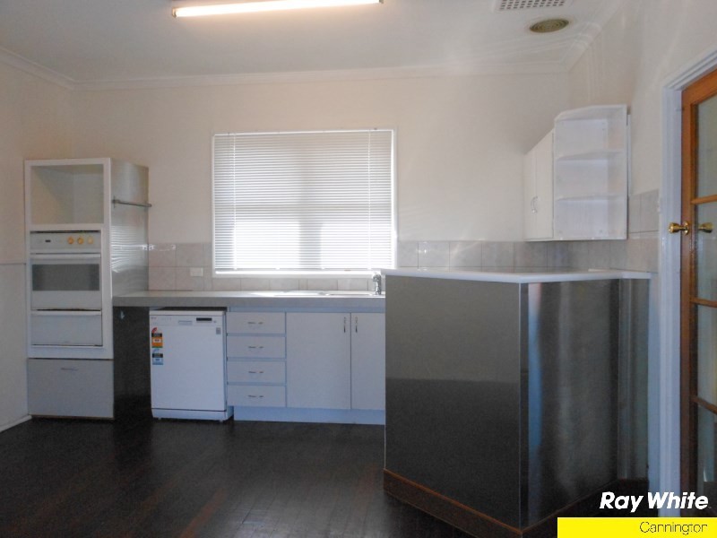 5 Ball Place, Queens Park WA 6107